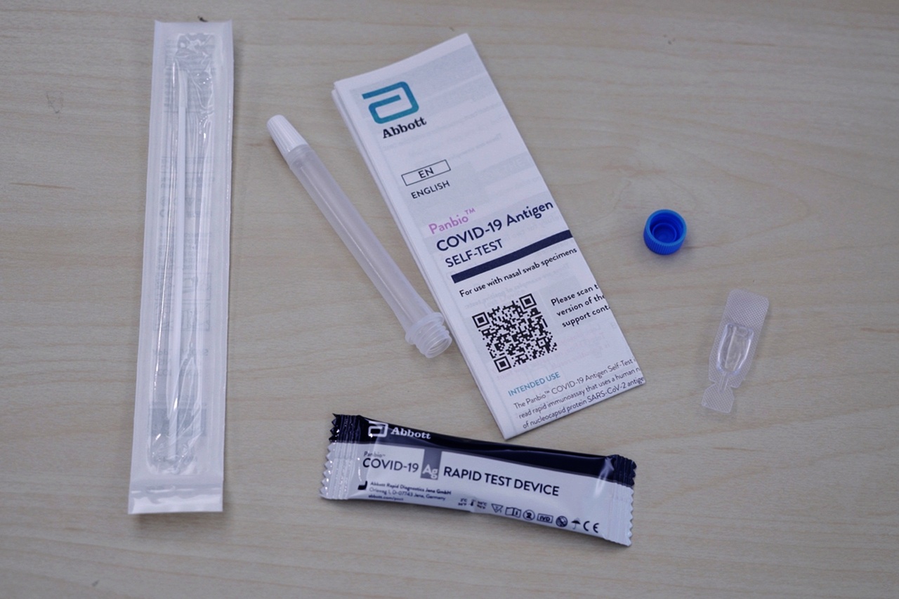 gia ban kit test covid-19 anh 1