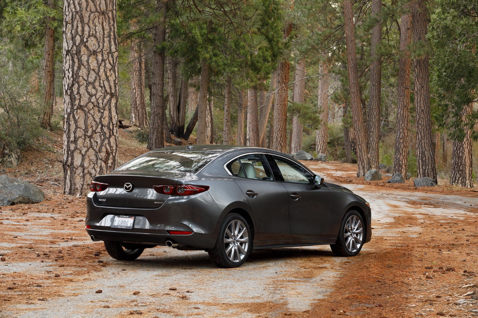 Mazda 3 2020 them trang bi an toan anh 2