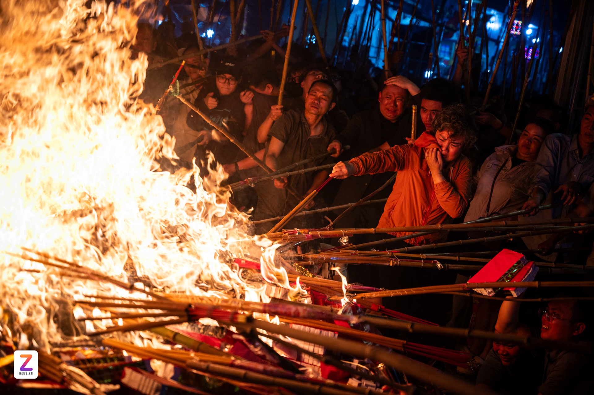 مراسم رژه آتش مقدس، تصویر ۱۱