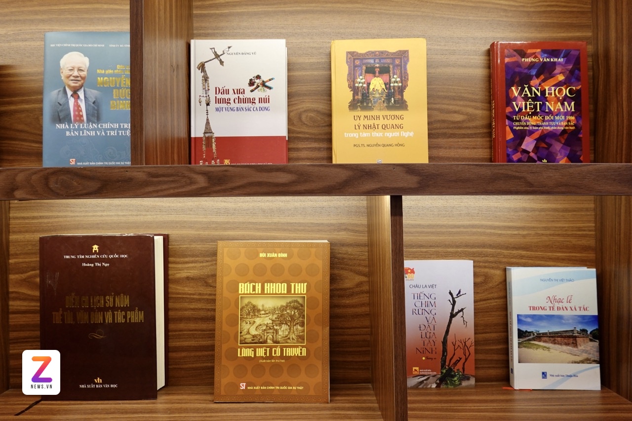 Sach Quoc gia, sach yeu thich, sach ban chay, sach dat giai thuong, giai thuong sach anh 2
