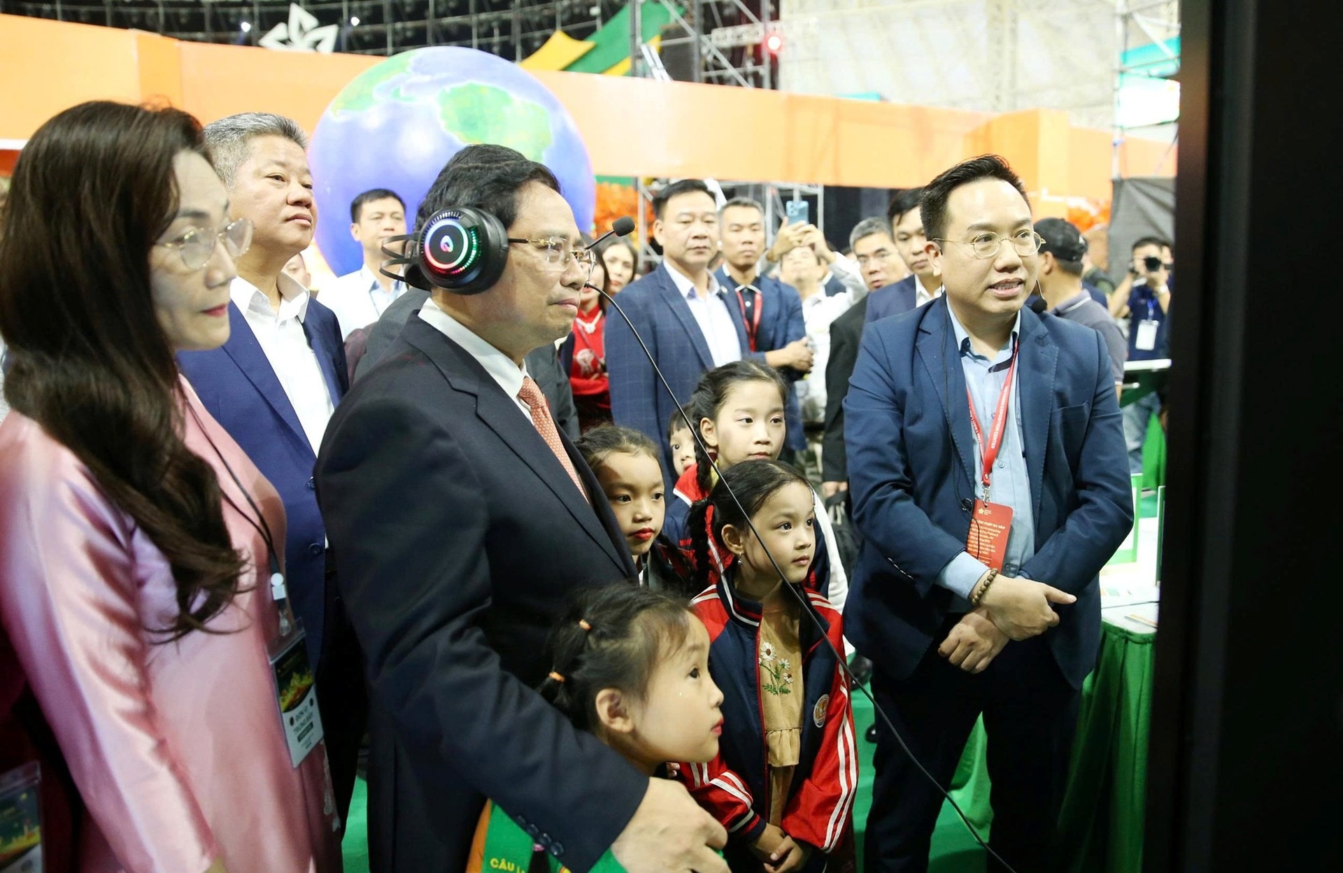 gop y van kien anh 2