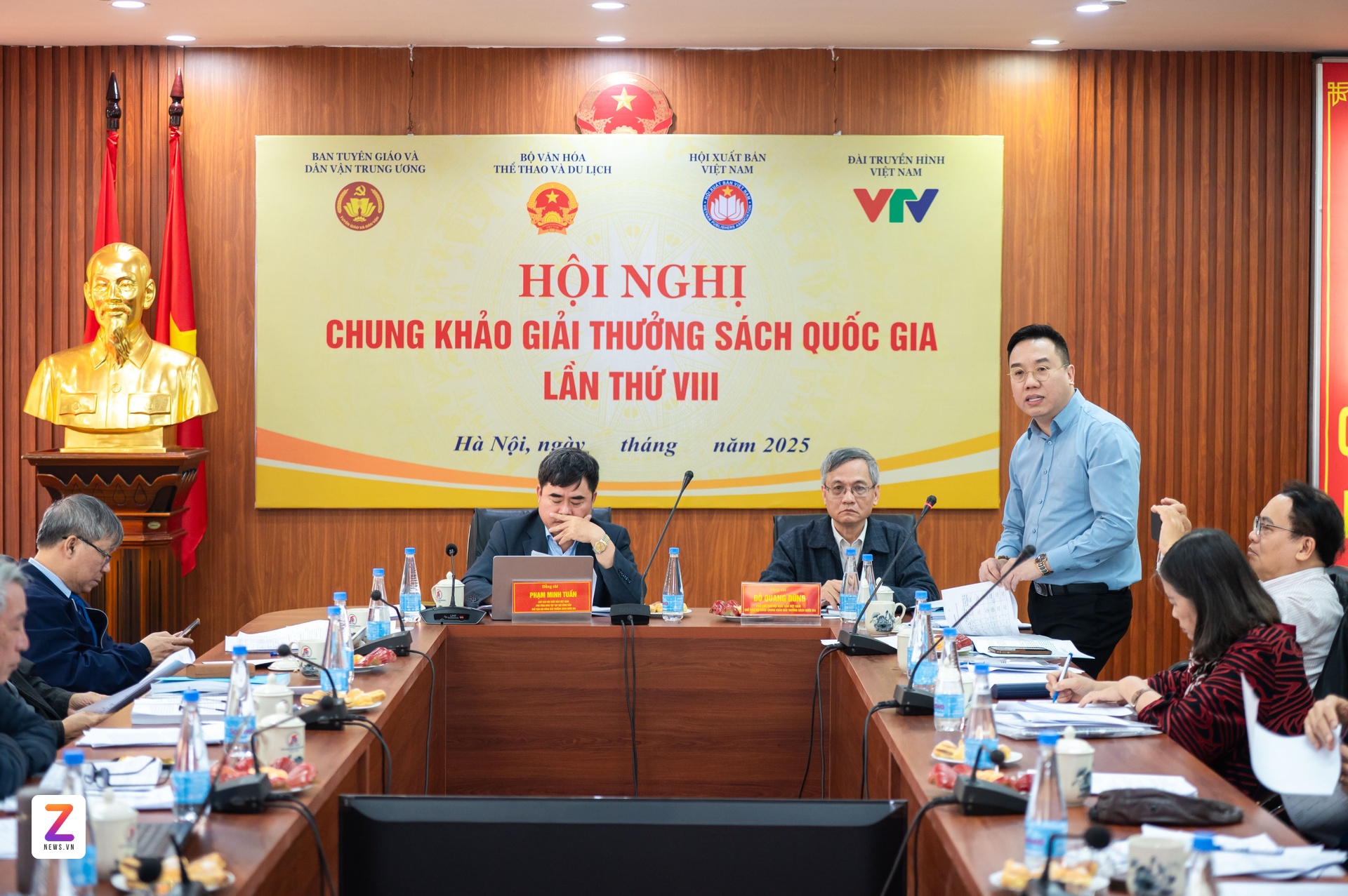 Giai thuong sach quoc gia anh 9