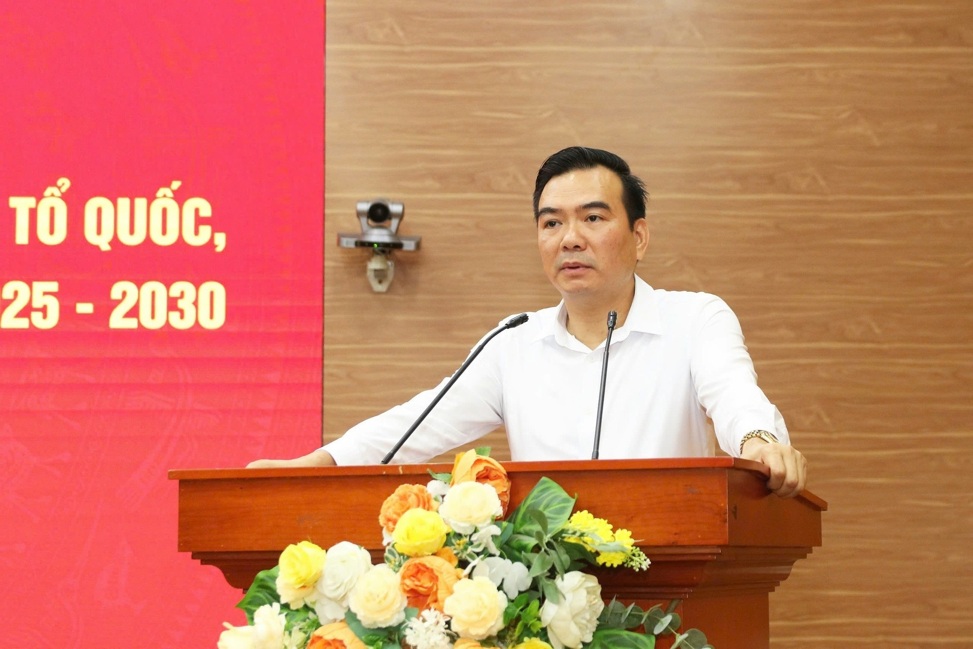 bao chi anh 1