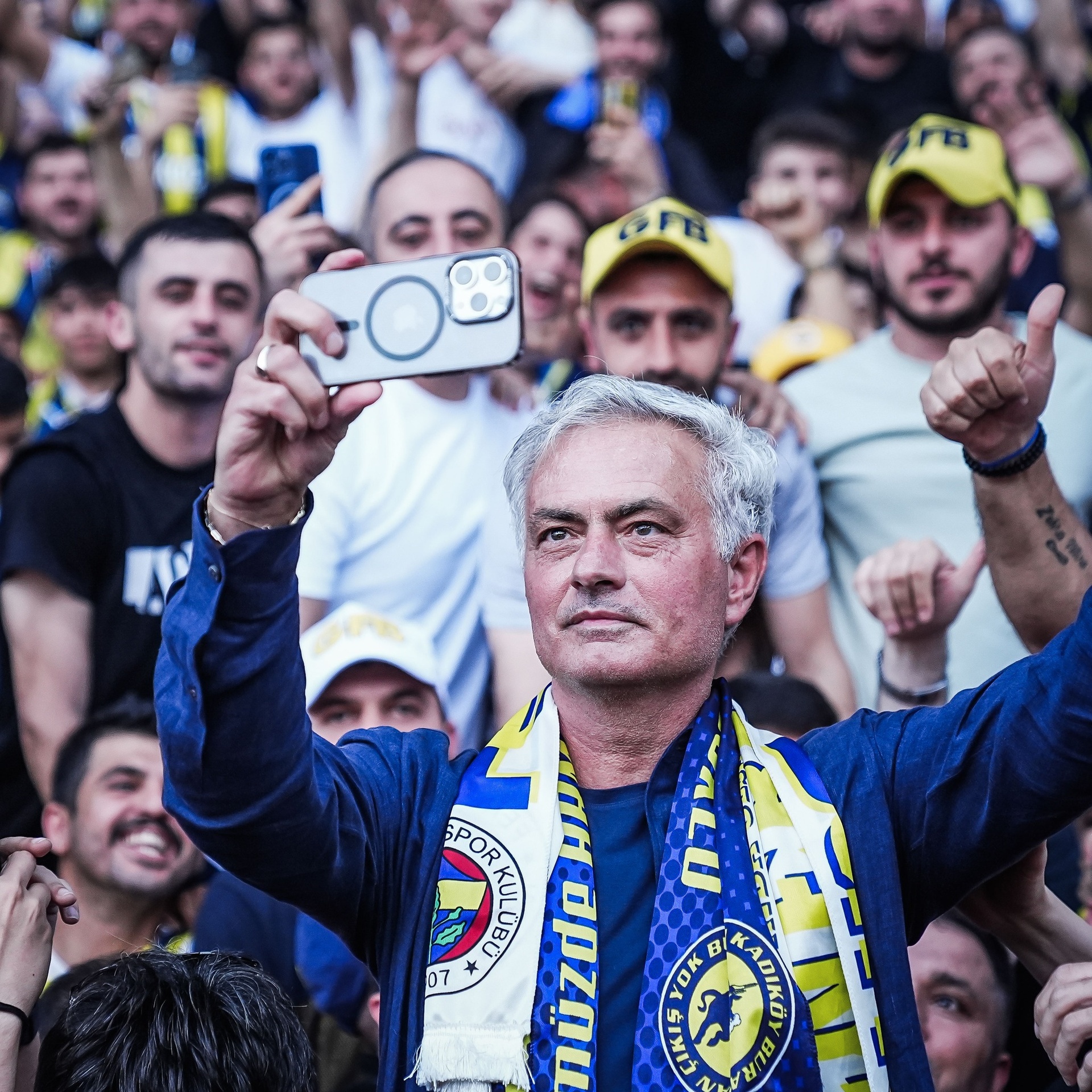 Mourinho sang Fenerbahce anh 9