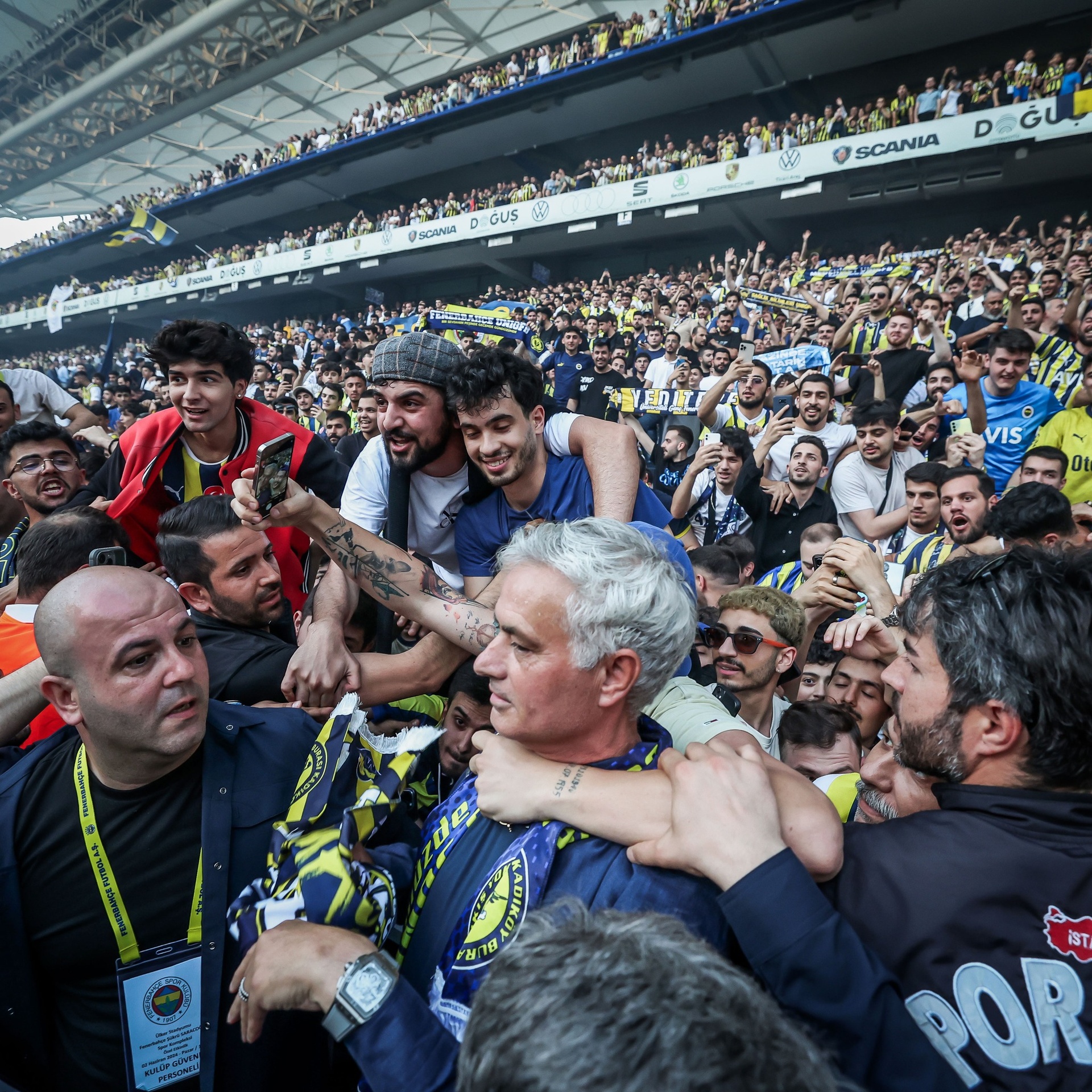 Mourinho sang Fenerbahce anh 3