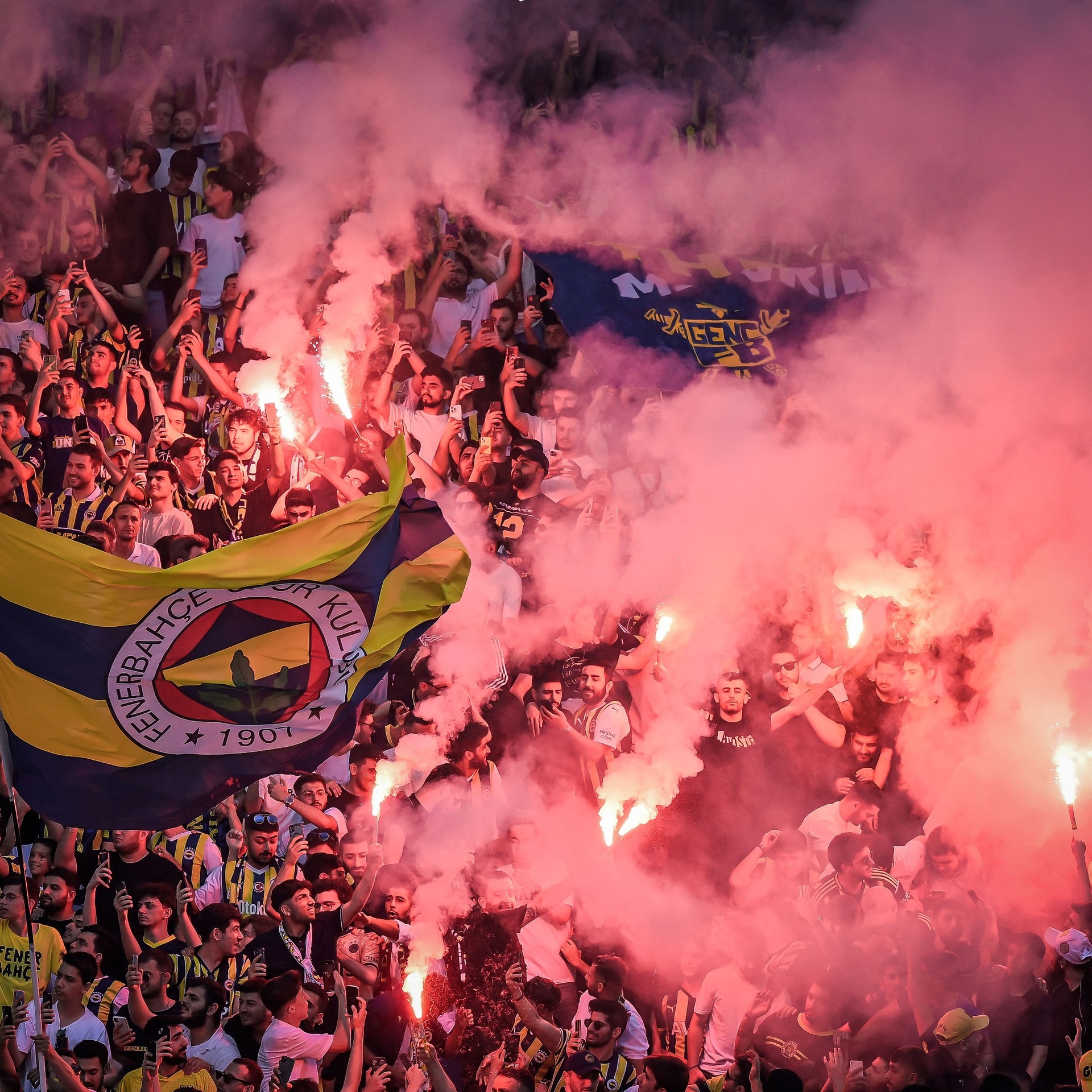 Mourinho sang Fenerbahce anh 7