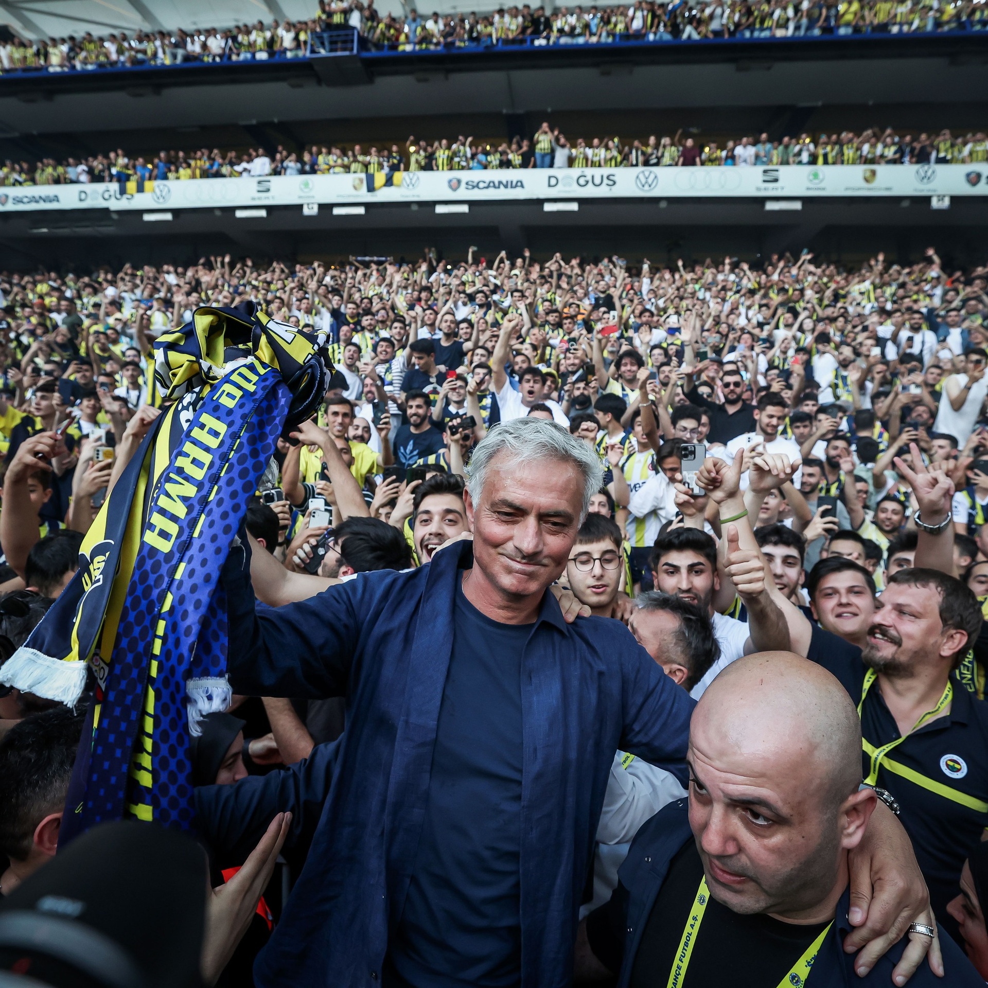 Mourinho sang Fenerbahce anh 8