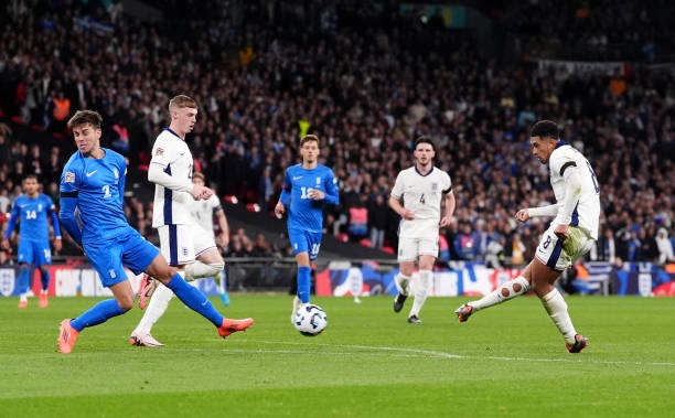 Tuyển Anh thua bẽ mặt trên sân nhà, mất luôn ngôi đầu 5 Anh dau Hy Lap anh 5