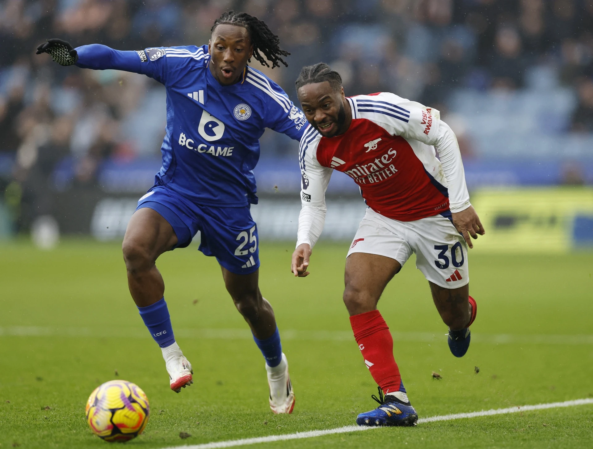 Năm ngoái, Sterling khoác áo Arsenal, nhưng không để lại nhiều dấu ấn.