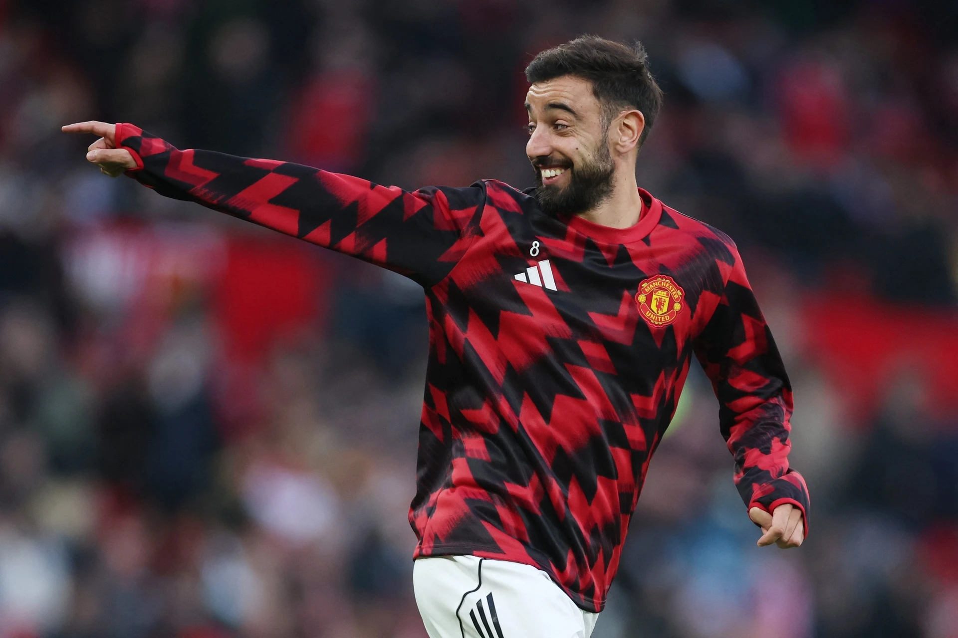 Bruno Fernandes thi đấu trên sân