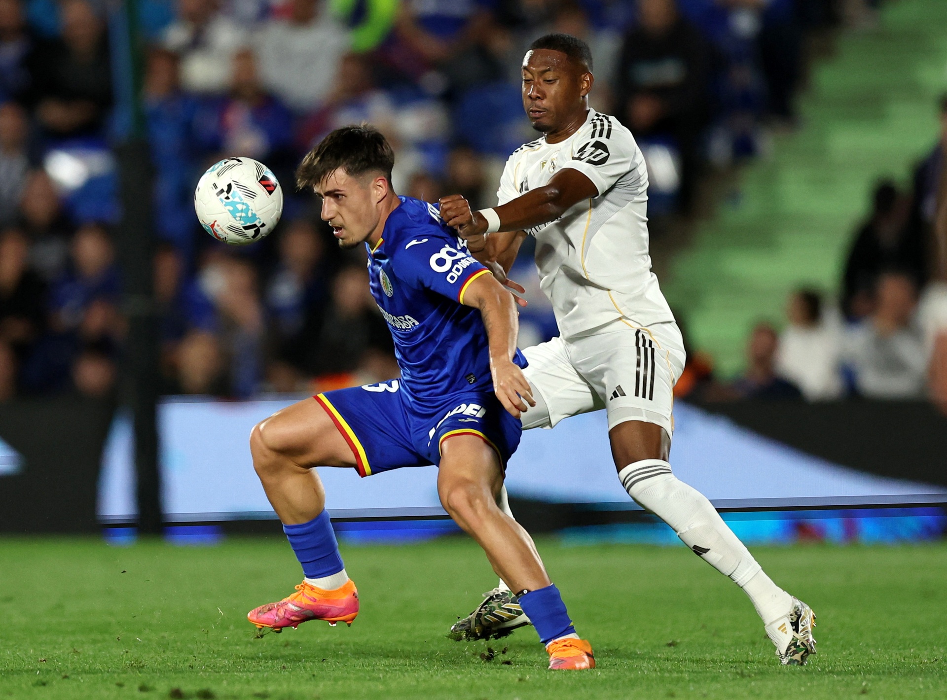 Alaba gần như biến mất ở Madrid