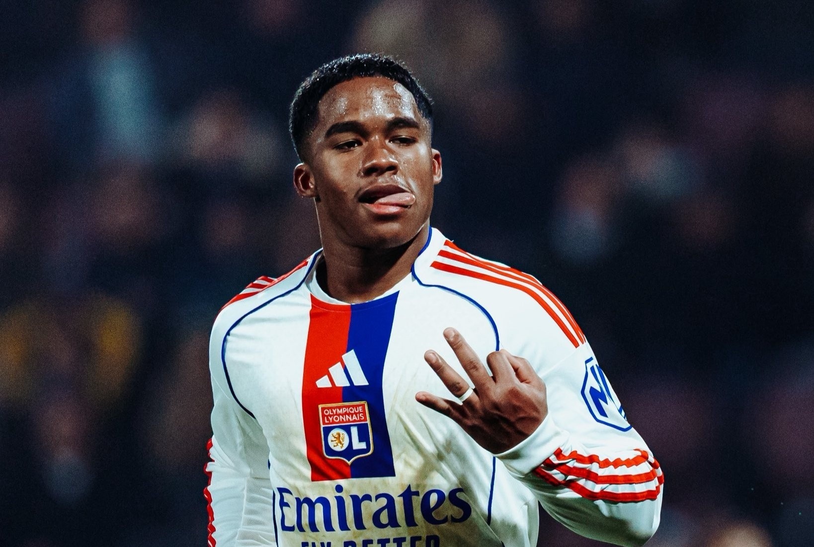 Endrick bùng nổ ở Lyon