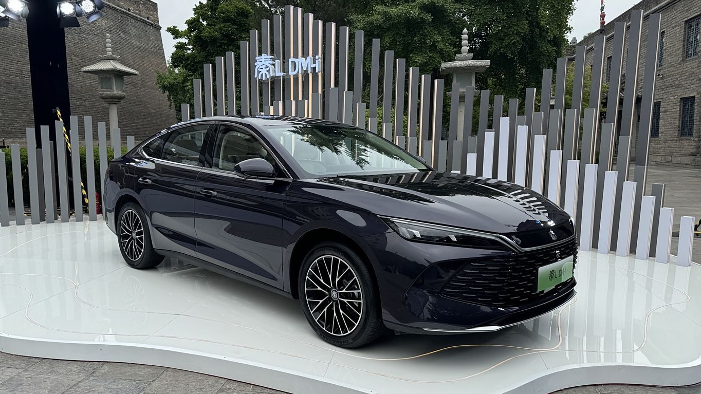 BYD Qin L anh 1