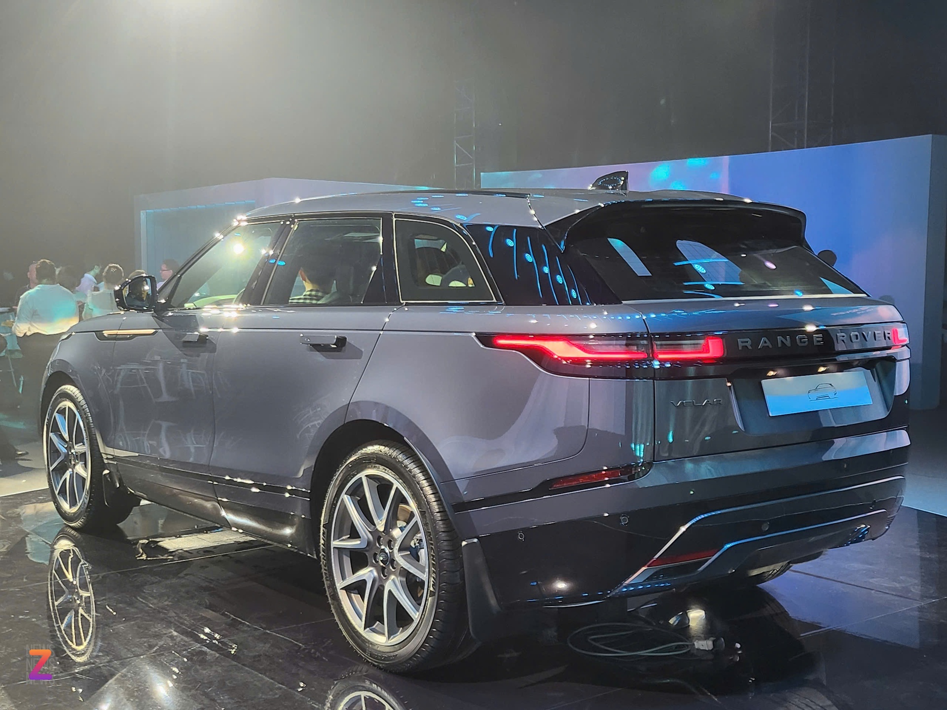 Range Rover Velar anh 2