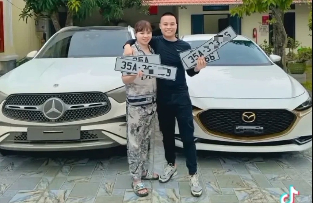 Hai Sen bi bat anh 3