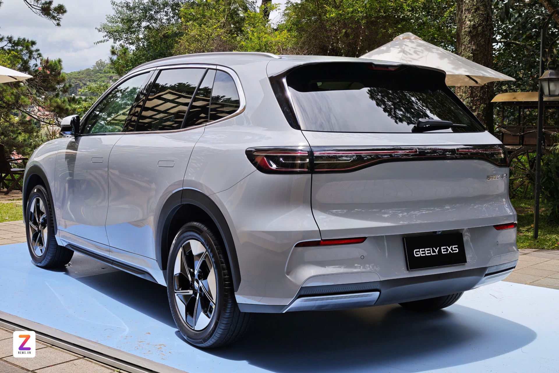Geely EX5 anh 13