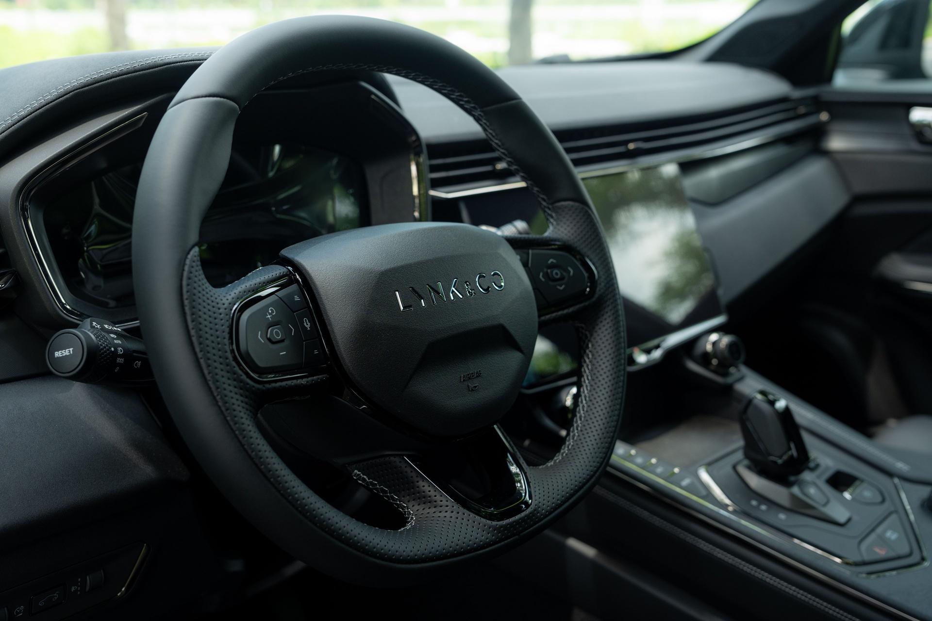 Lynk & Co 01 Hyper anh 9