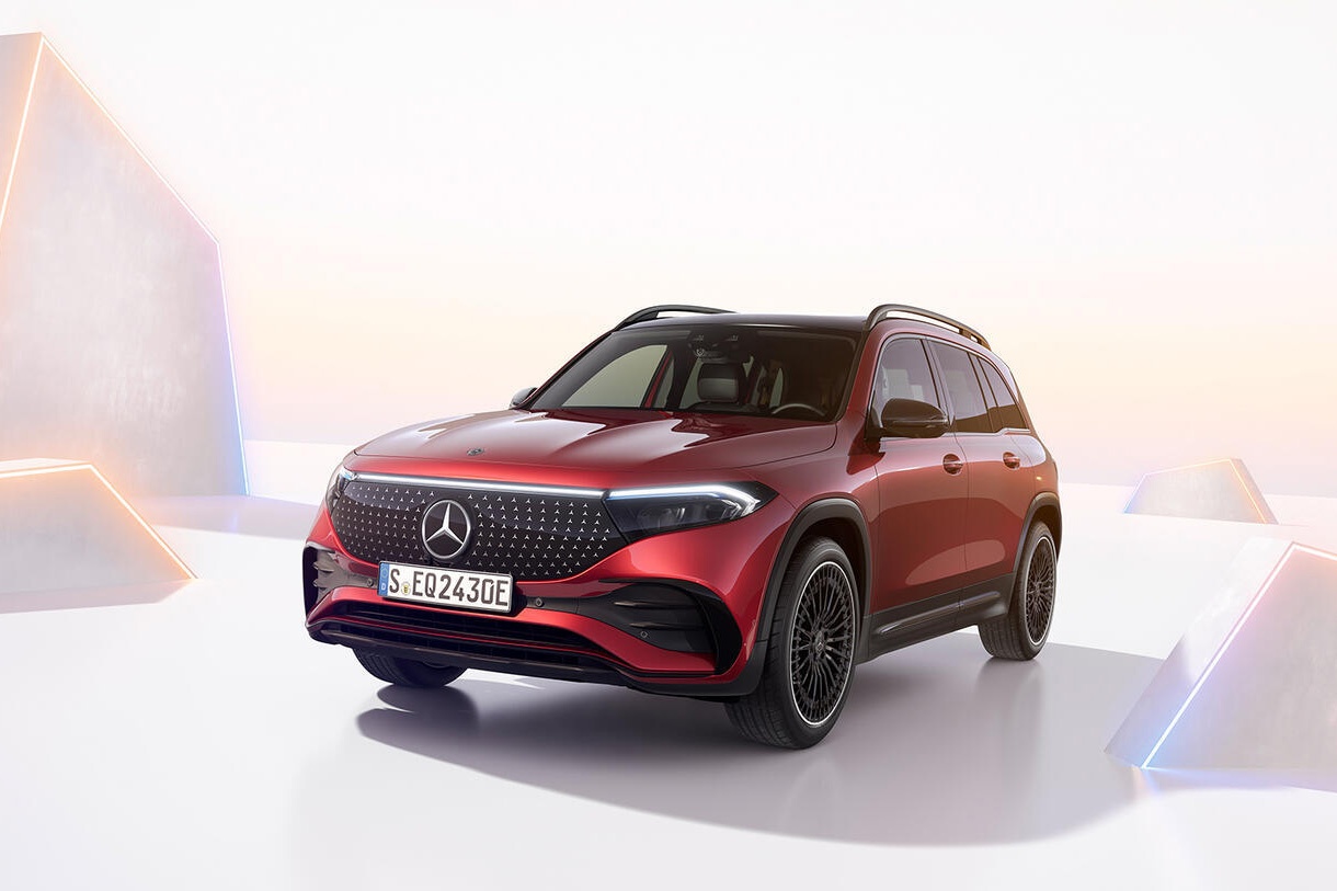 Mercedes-Benz EQB 250+ anh 1