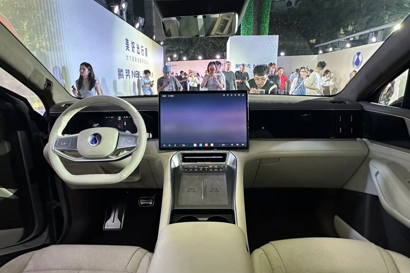 Xe hang sang BYD anh 2