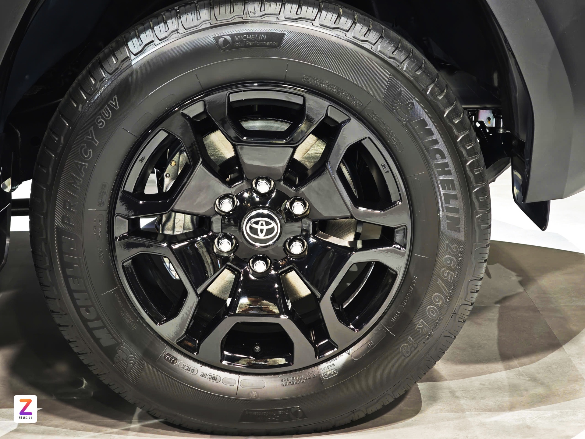 Toyota Land Cruiser FJ anh 6