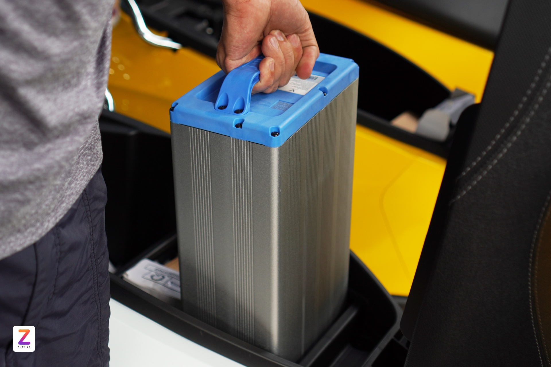 xe may dien,  VinFast anh 7