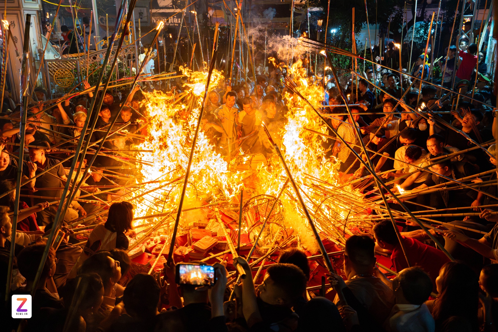 مراسم رژه آتش مقدس ۹