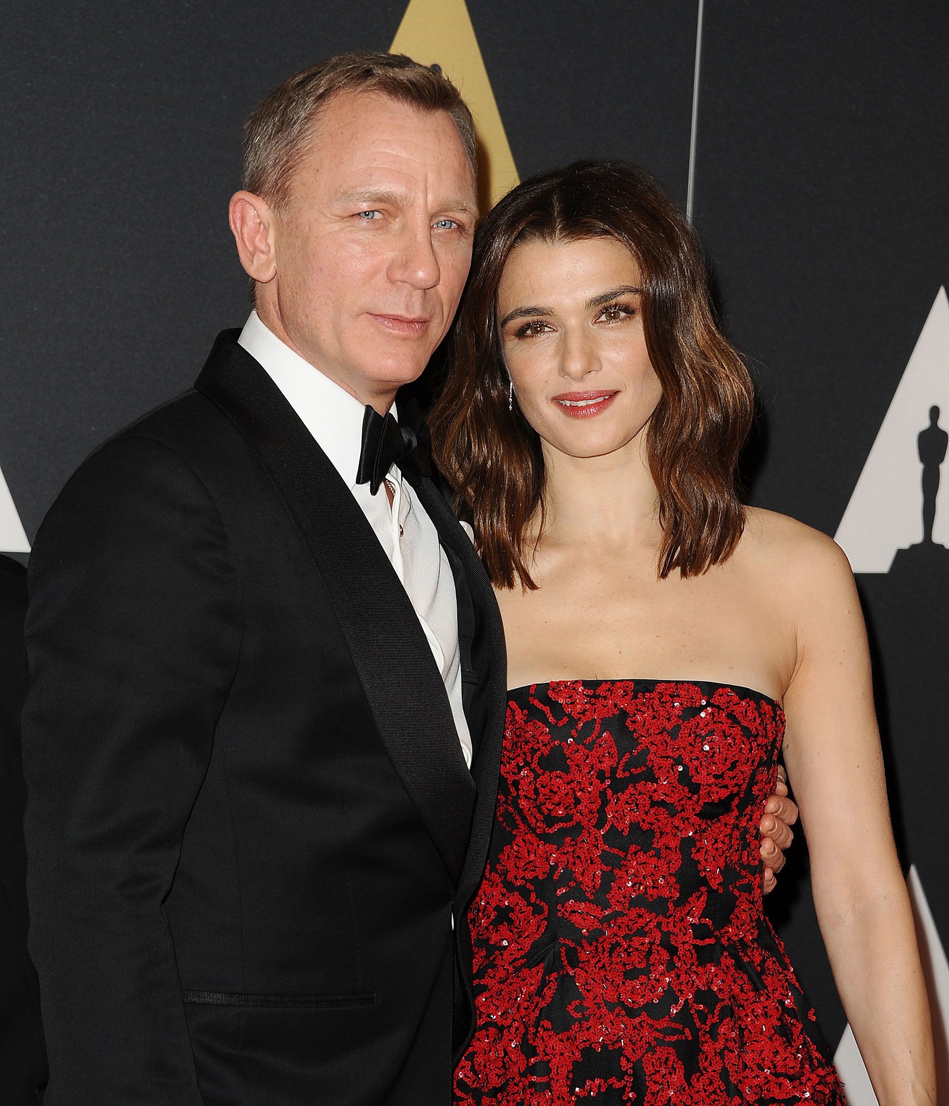 Daniel Craig noi ly do den hop dem dong tinh anh 1