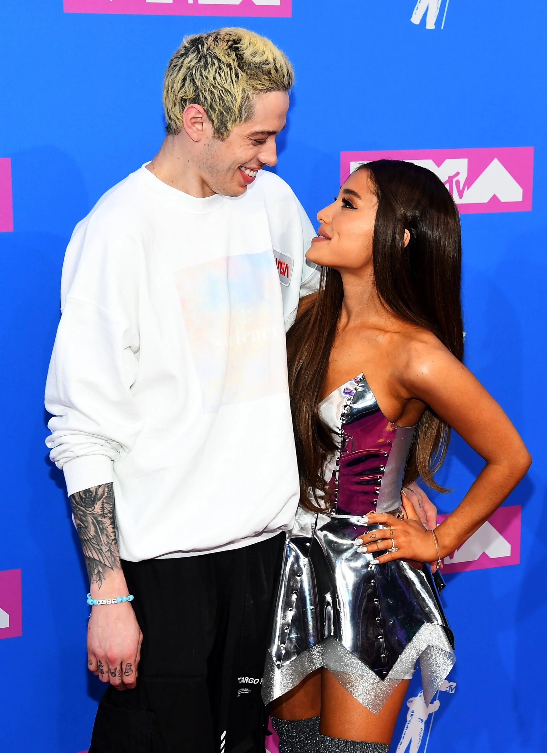 Tai sao Kim Kardashian si me dien vien hai Pete Davidson anh 1