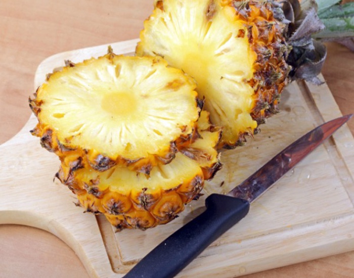 Quả Dứa: giàu bromelain, mà bromelain là thành phần quan trọng để cải thiện mức độ testosterone.