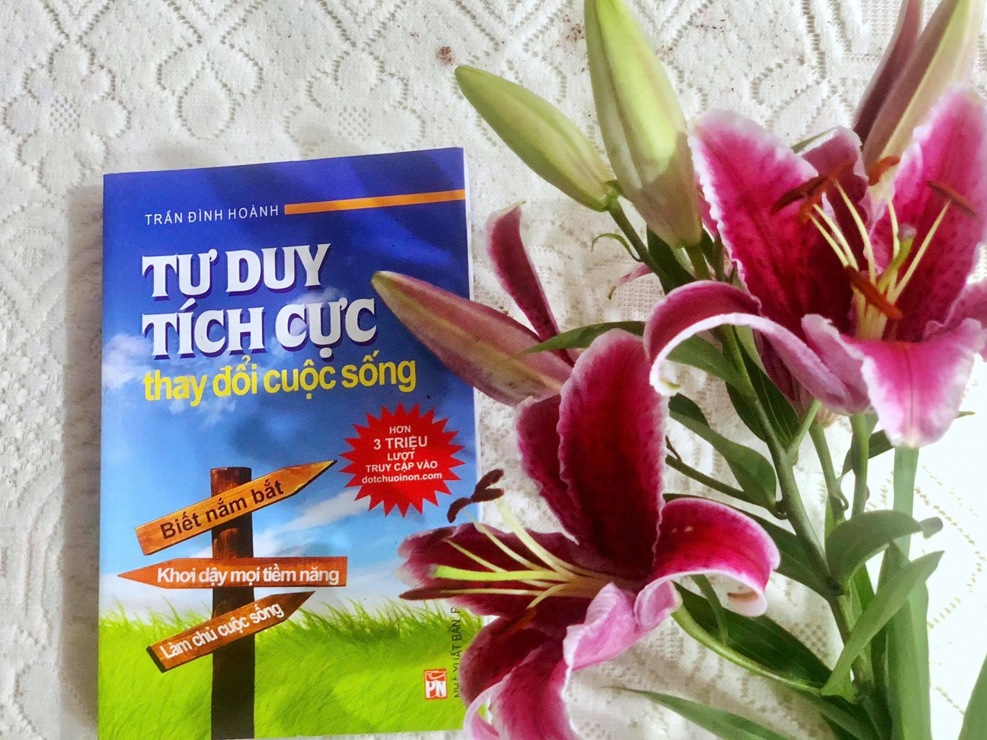 Sach Tu duy tich cuc thay doi cuoc song anh 1