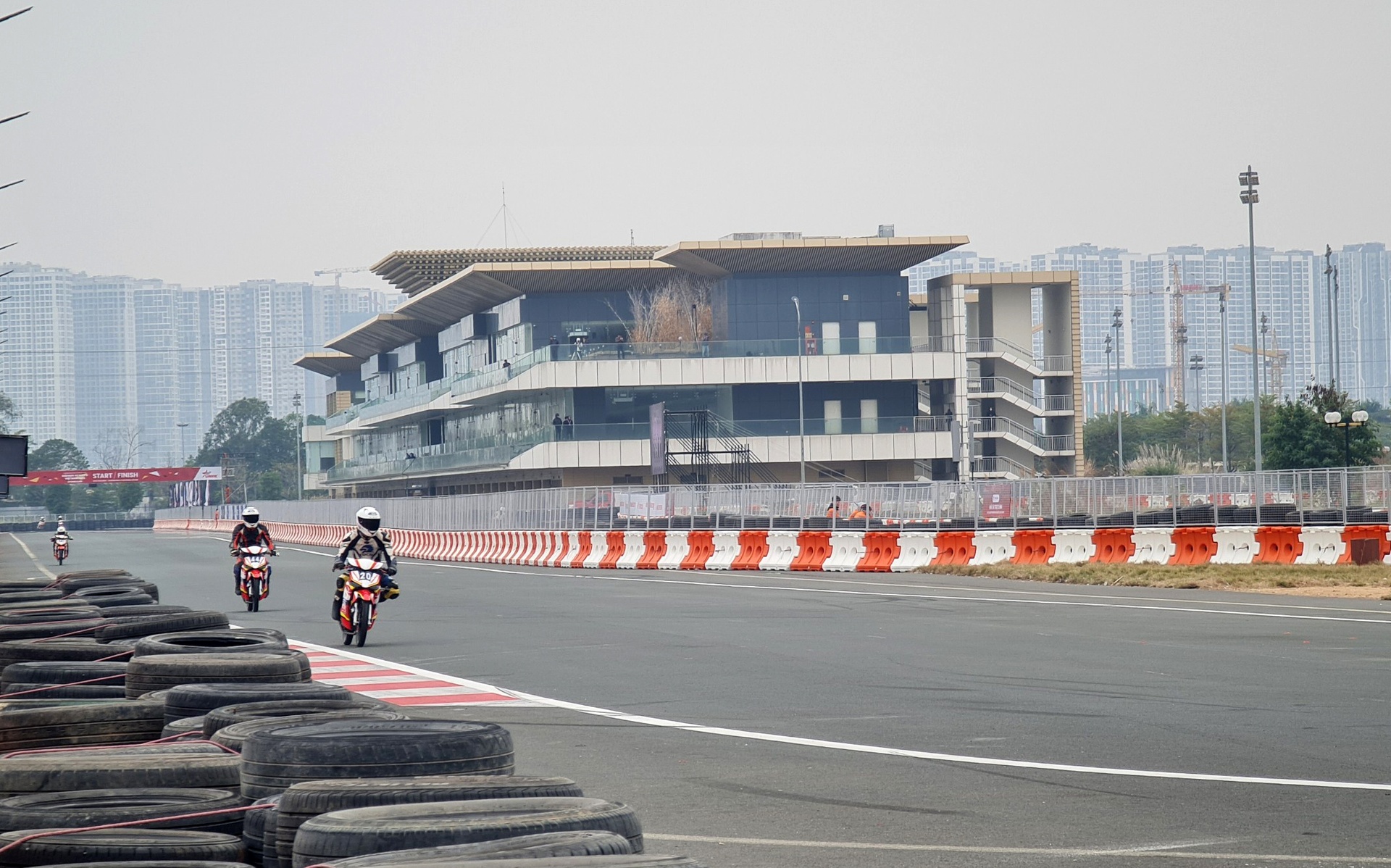 F1 quay lai Viet Nam anh 2