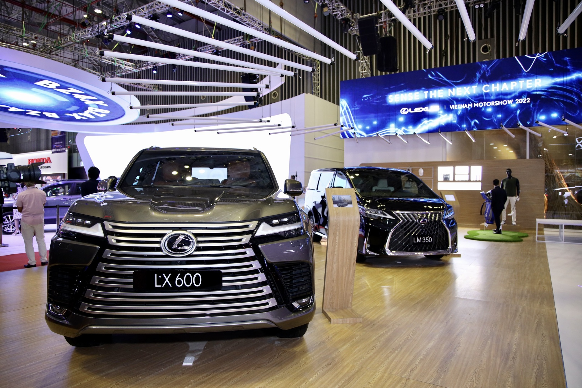 Khai mac Vietnam Motor Show anh 22