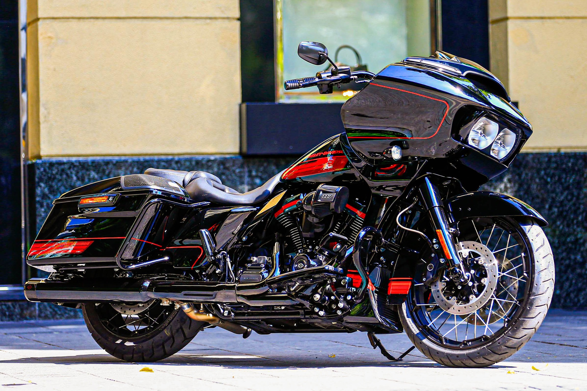 Harley-Davidson Road Glide CVO anh 1