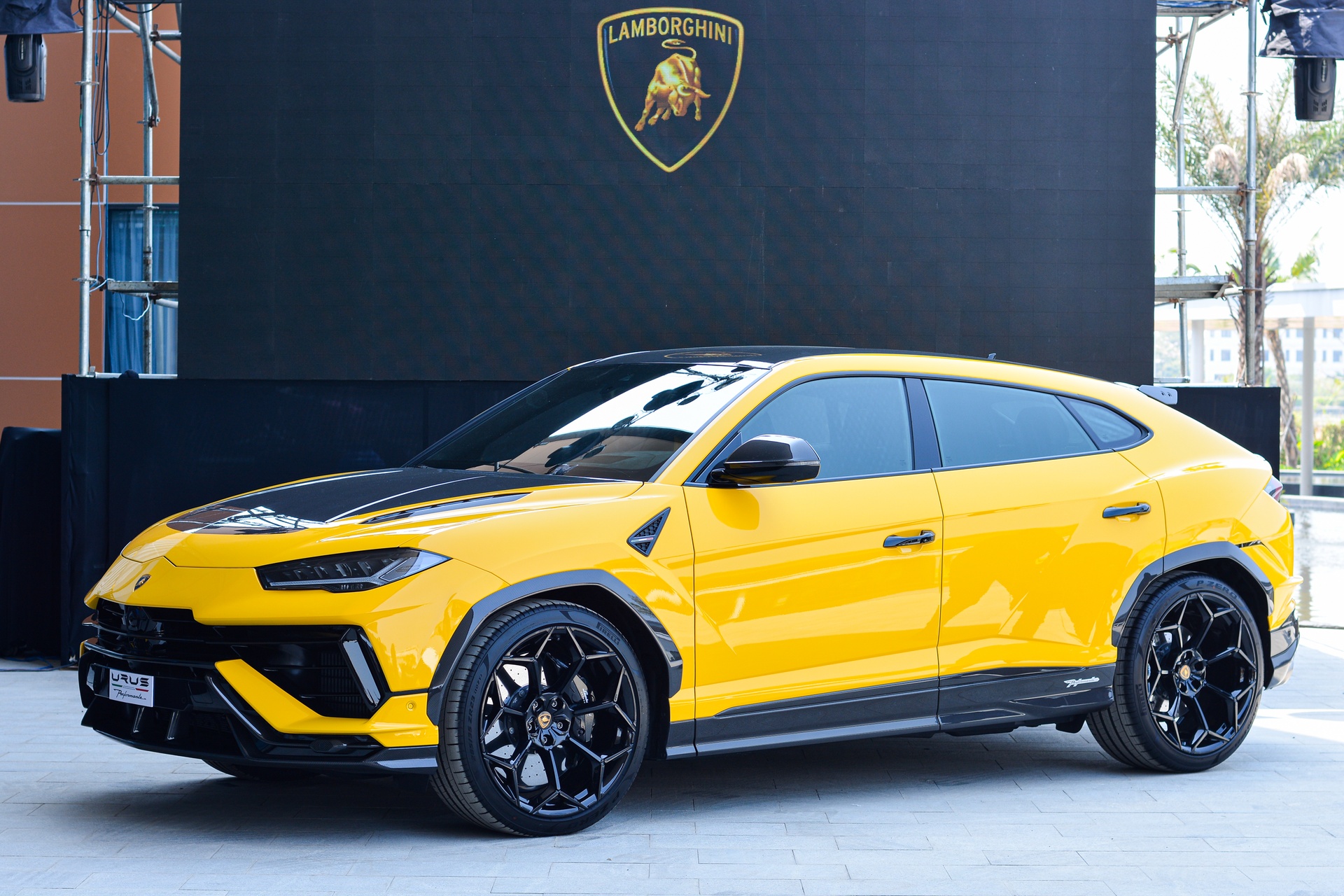 suv,  dat nhat the gioi,  top 10,  lamborghini,  ferrari,  maybach,  mercedes,  rolls-royce,  Cullinan,  Purosangue,  urus,  g63,  dbx,  dbx707,  aston martin anh 42