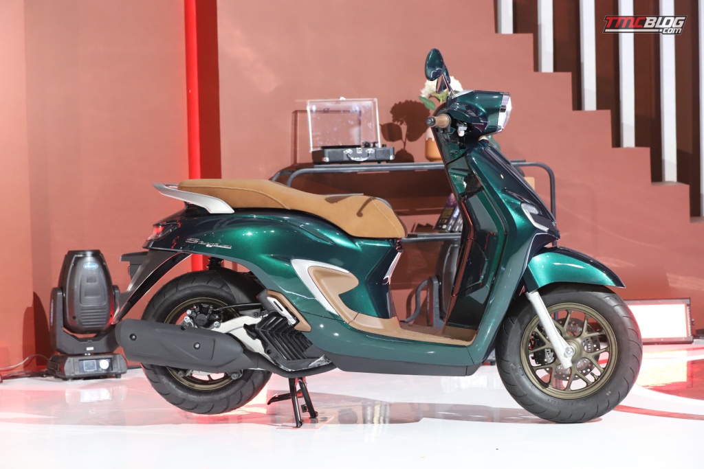 Honda Stylo 160 ra mat anh 1