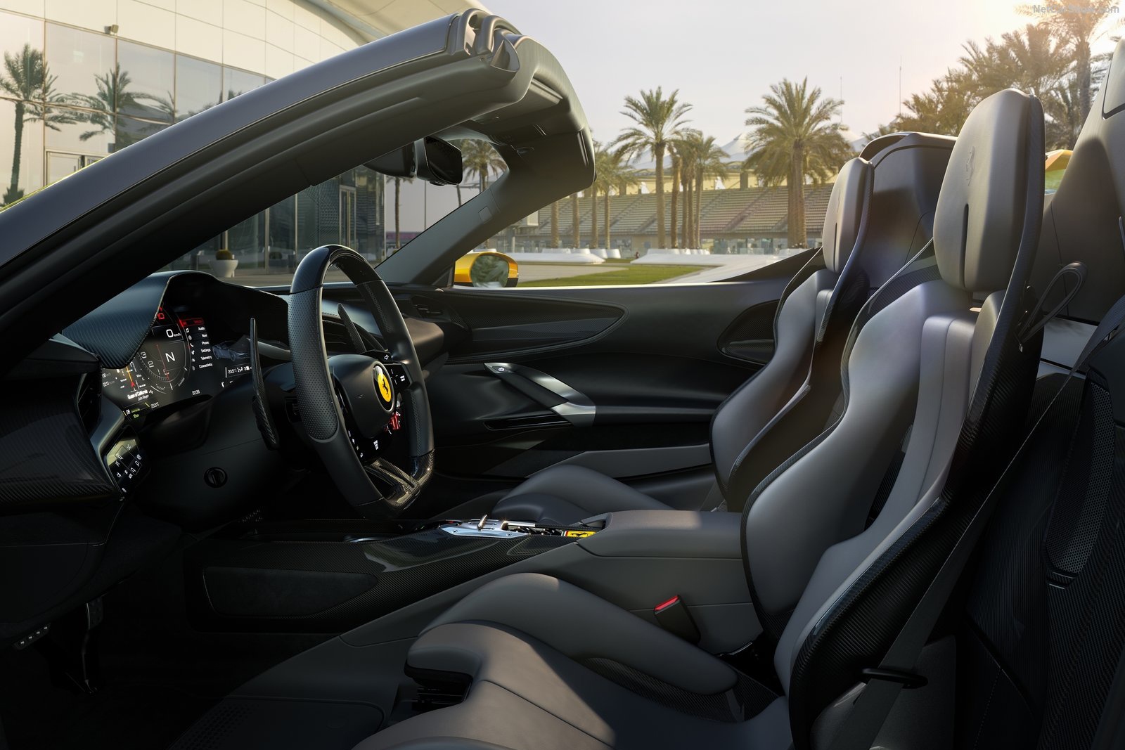 Ferrari SF90 Spider anh 2