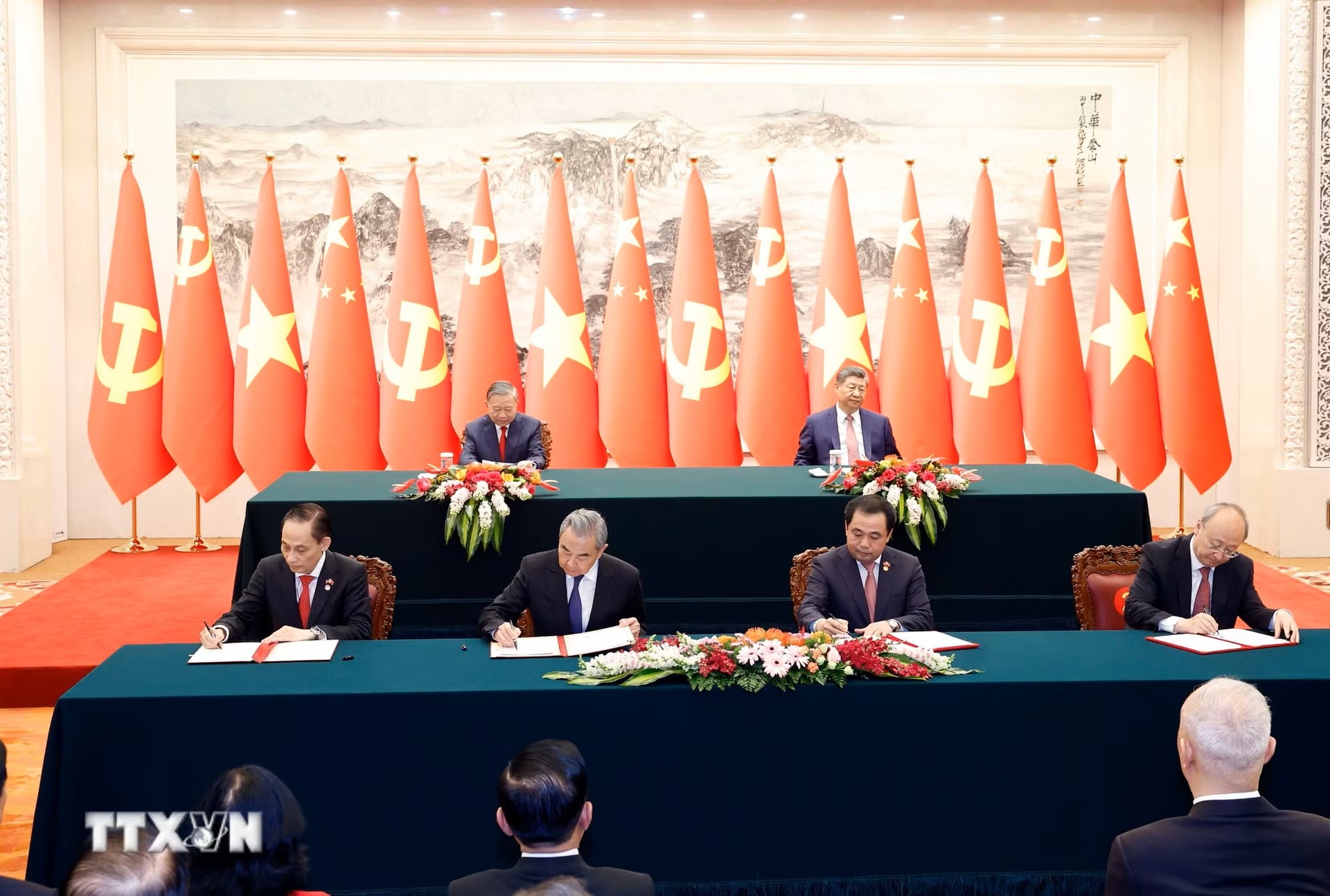 Tuyen bo chung Viet Trung anh 8