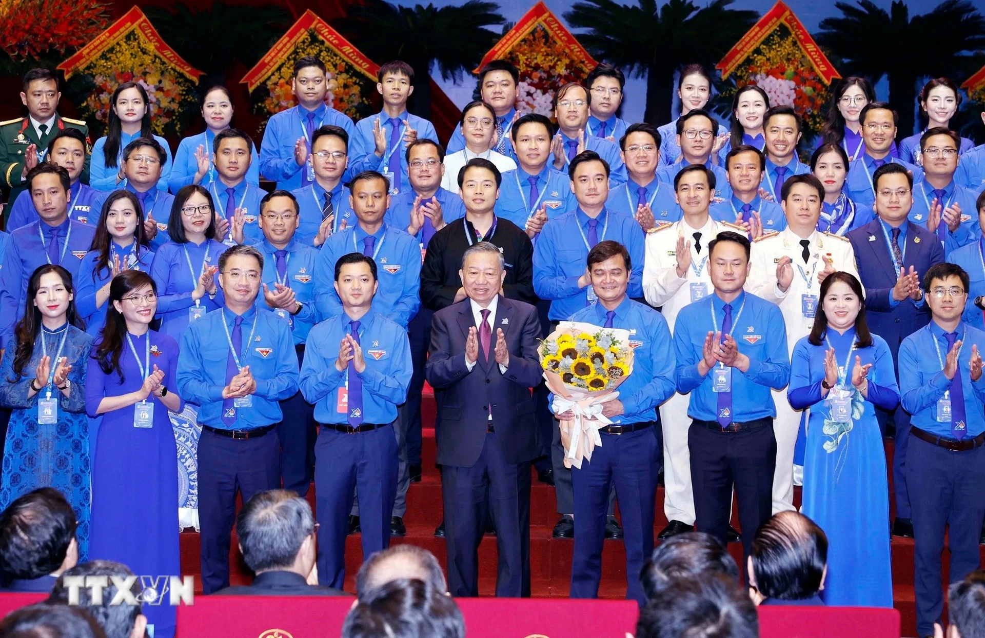 thanh nien anh 1