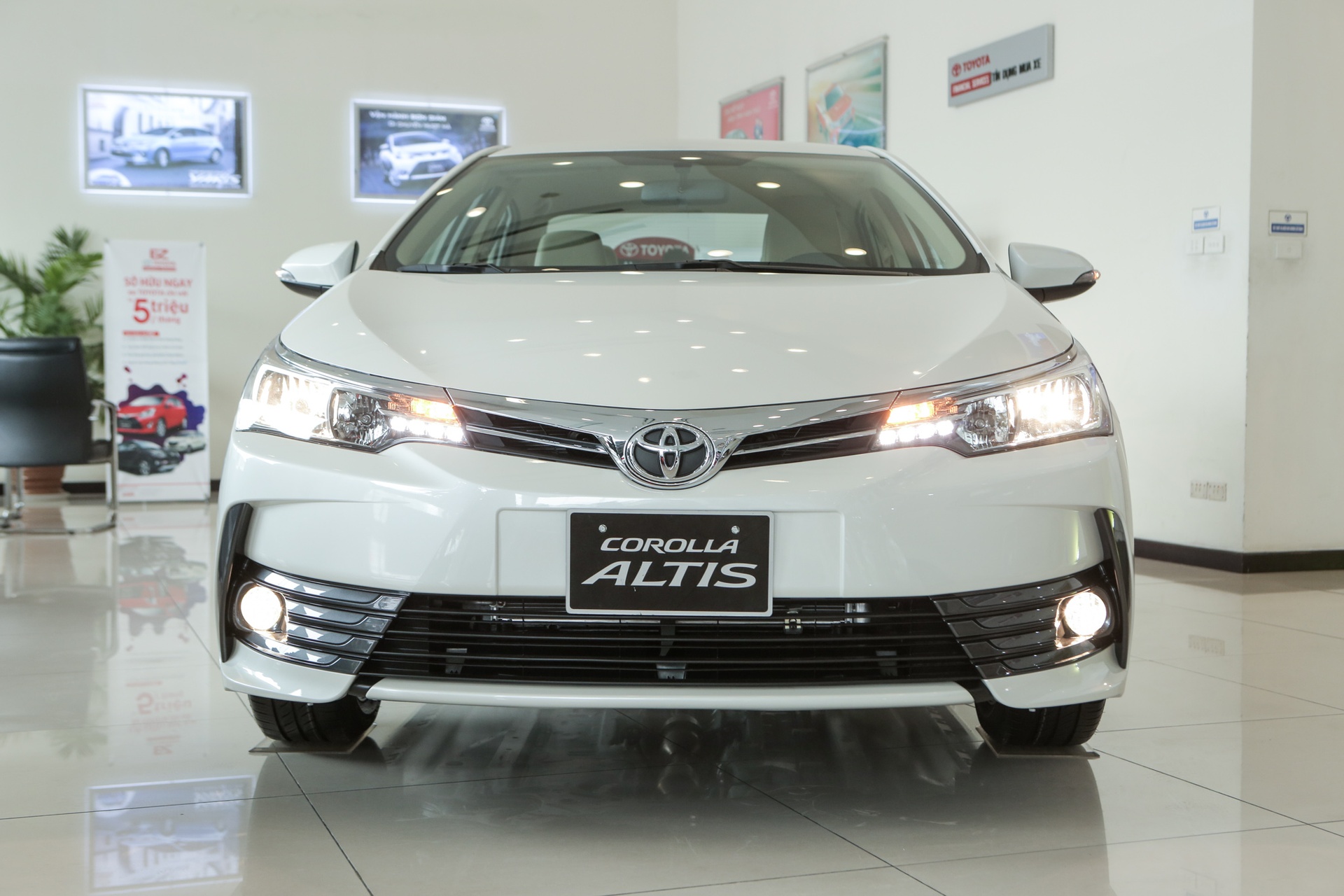 giá Toyota Altis 2018 ảnh 1 gia Toyota Altis 2018 anh 1