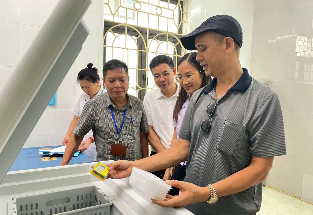 vaccine dat tien anh 1