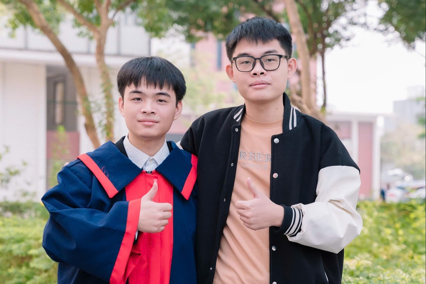thu khoa chon dai hoc anh 4