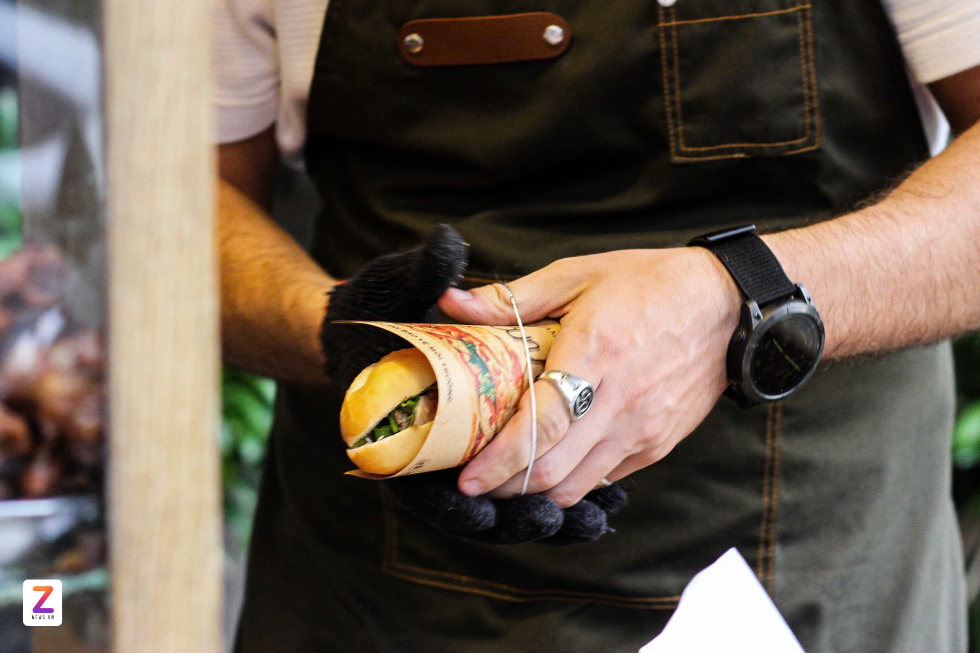 anh Tay ban banh mi anh 3