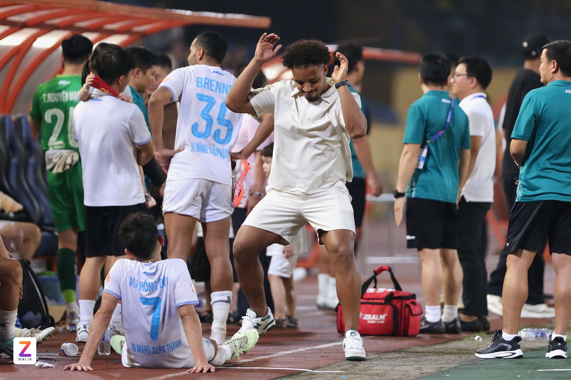 Xuân Son báo tin cực vui cho NHM Việt Nam 7 xuan son anh 1