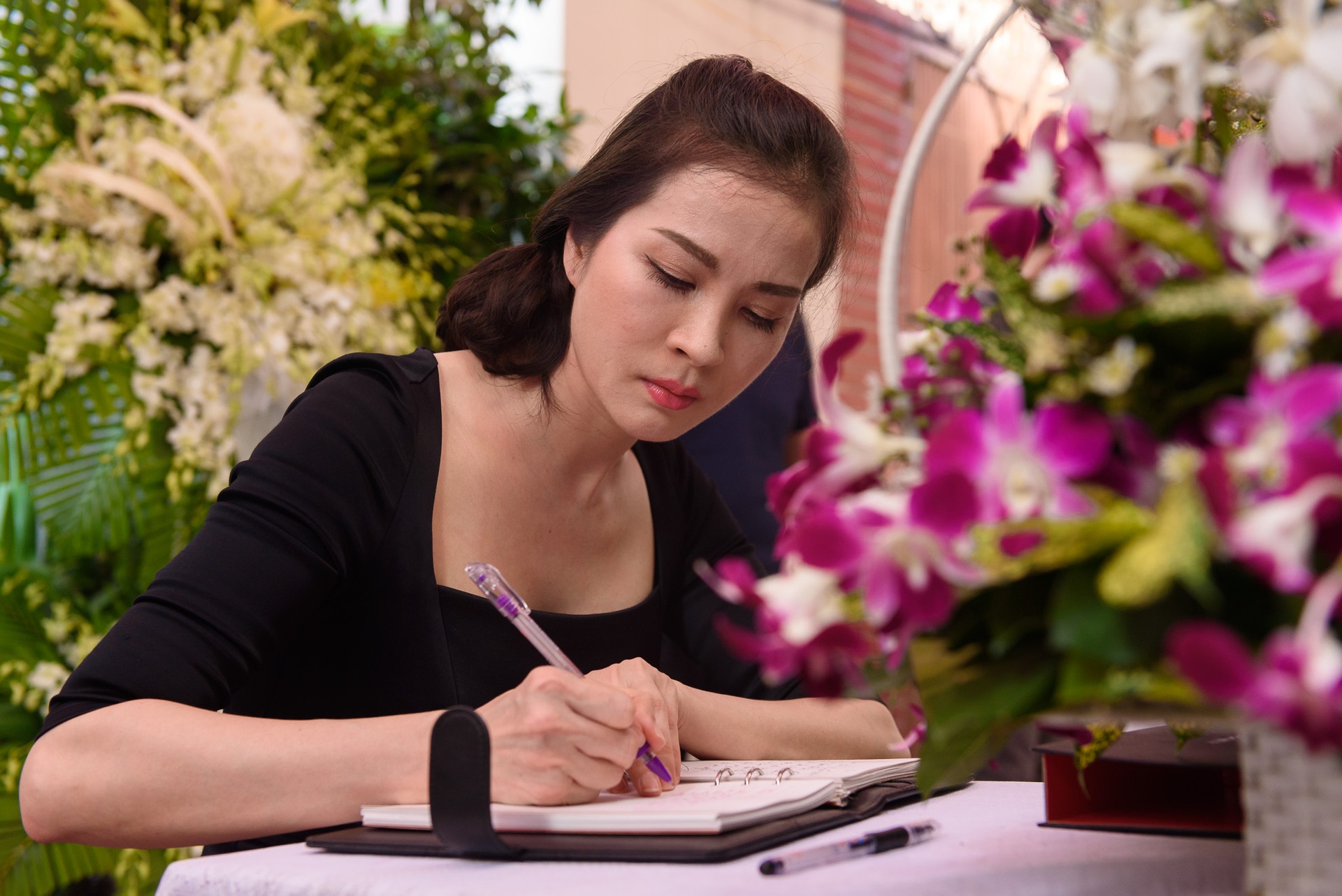 Quang Ha khoc khi hat nhac Nguyen Anh 9 anh 7