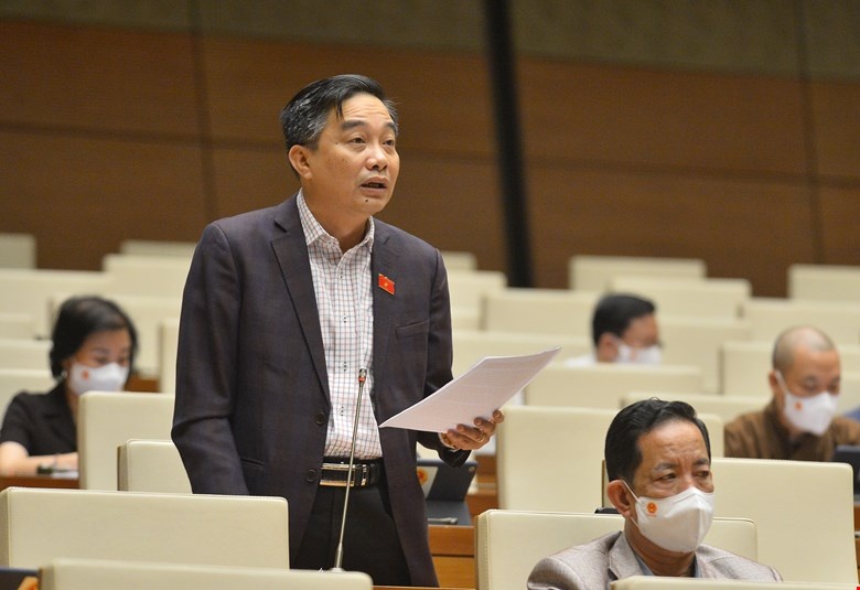 Quoc hoi thao luan ve kinh te xa hoi anh 4