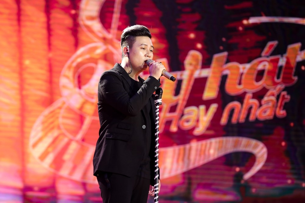 Vuong Anh Tu bi loai anh 1