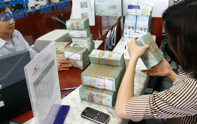 Lai suat huy dong tang anh 1