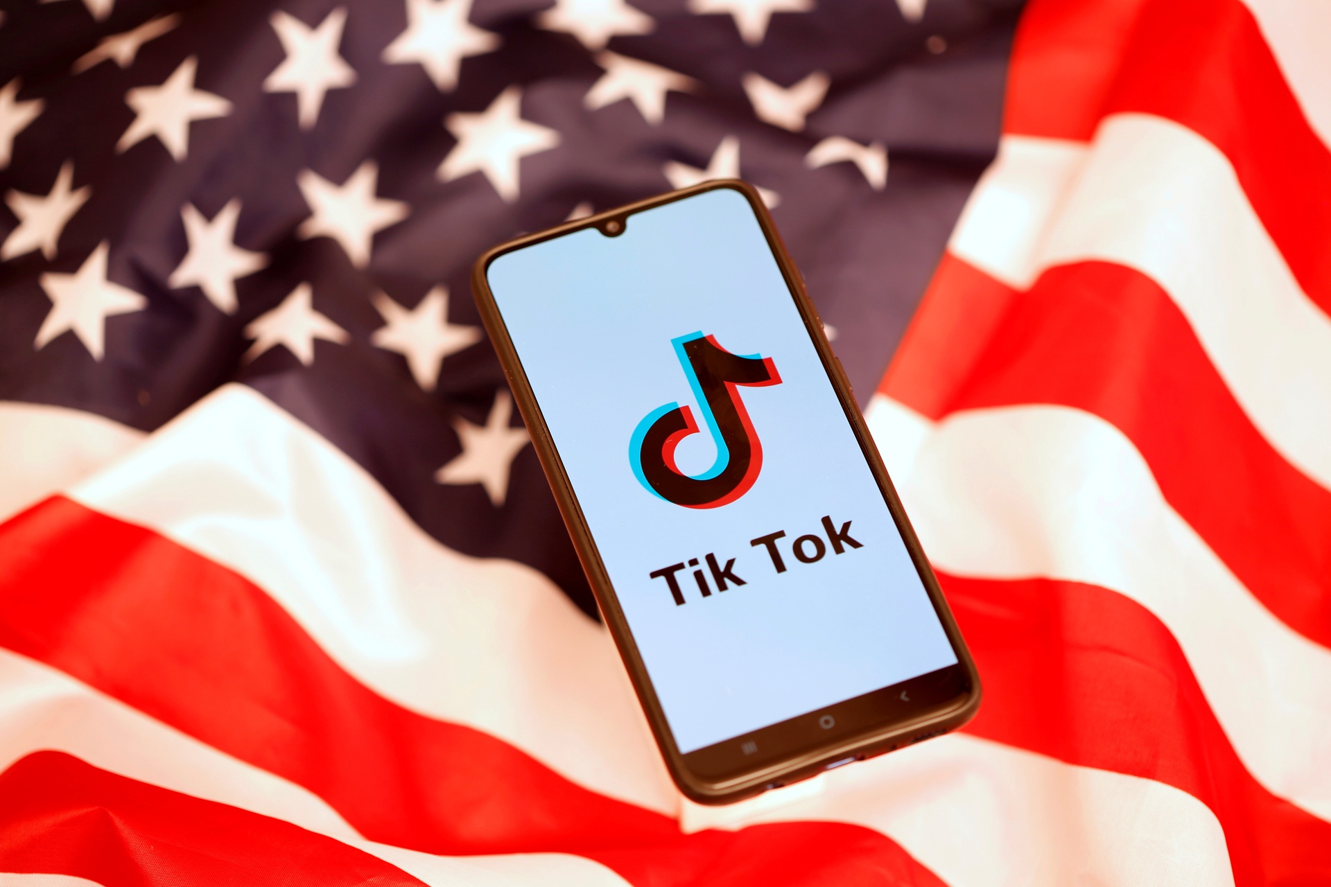 Trump ky sac lenh ve TikTok anh 1
