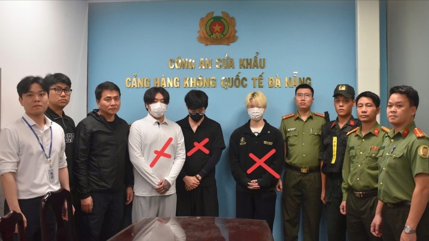 3 nguoi dan ong,  Han Quoc,  hoa than my nu anh 1