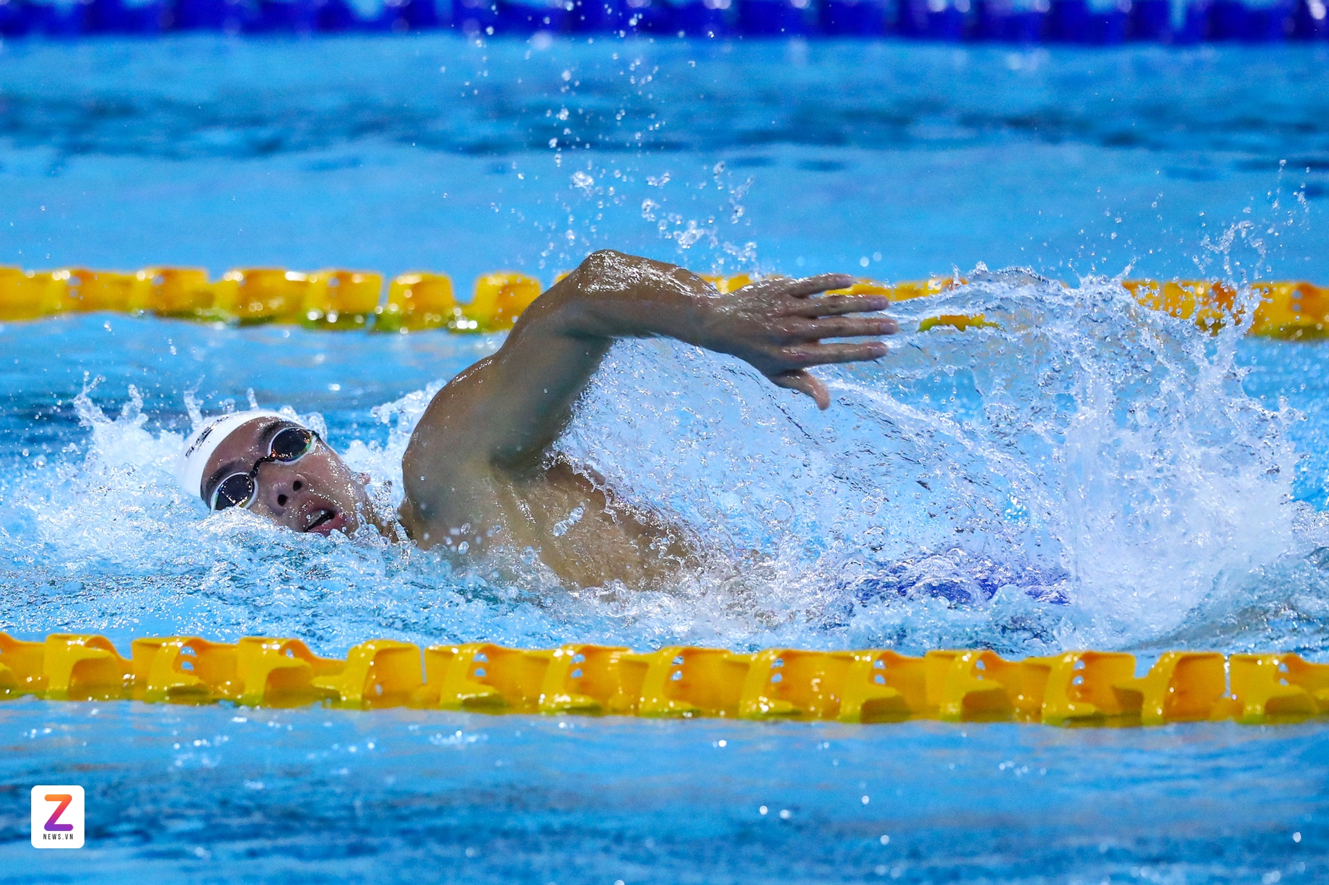 Nguyễn Quang Thuấn nhận huy chương